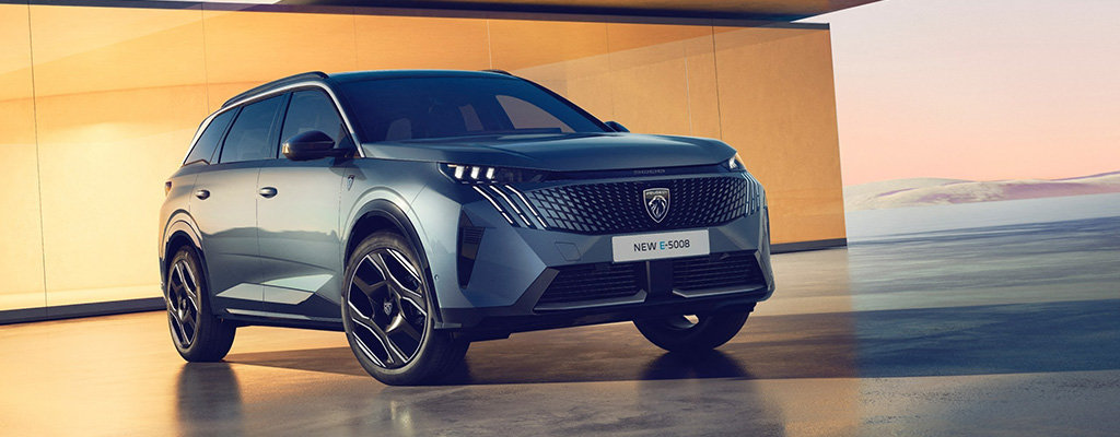 Peugeot e-5008