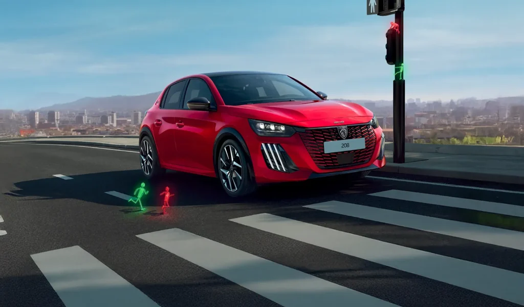 Peugeot e208 su strada