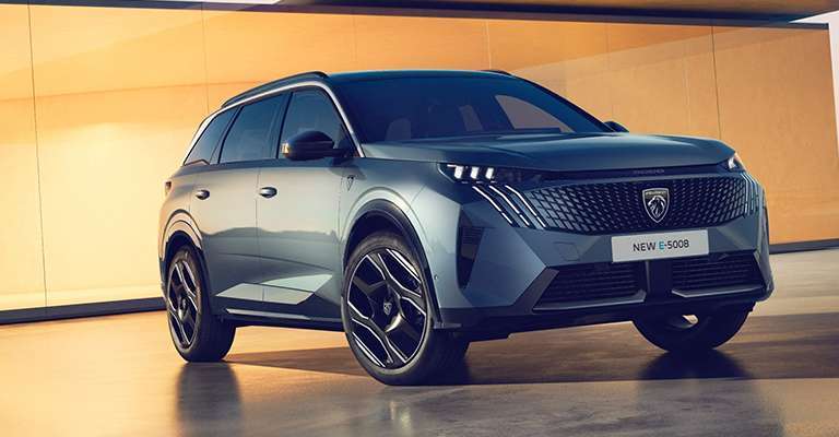 Peugeot e-5008